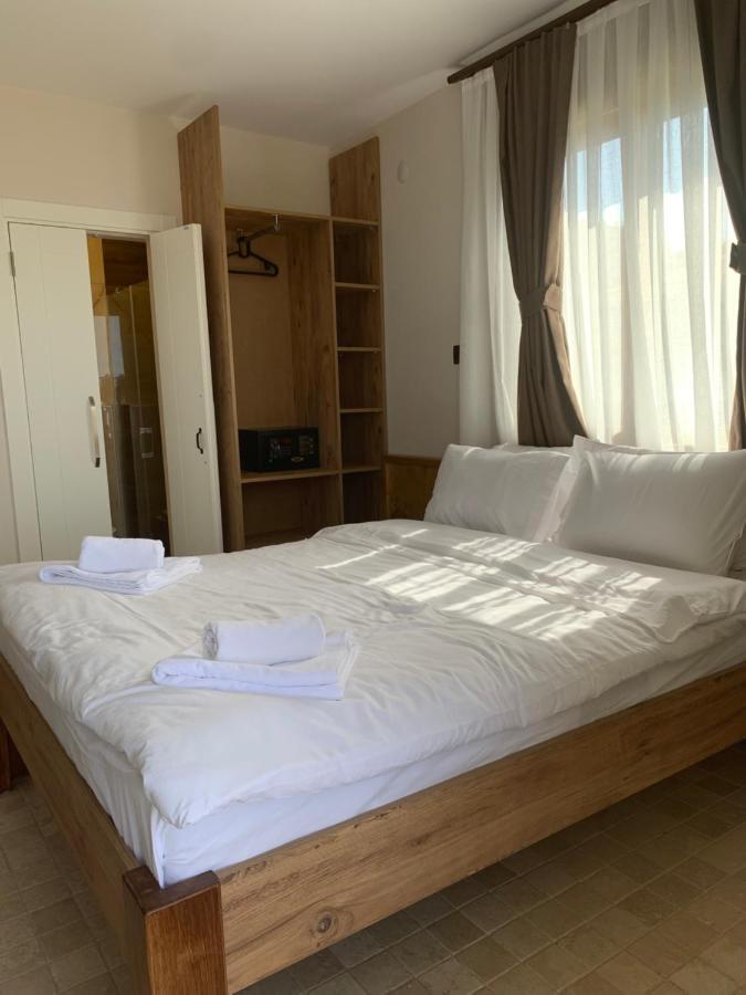 Cesmekes Otel Εξωτερικό φωτογραφία
