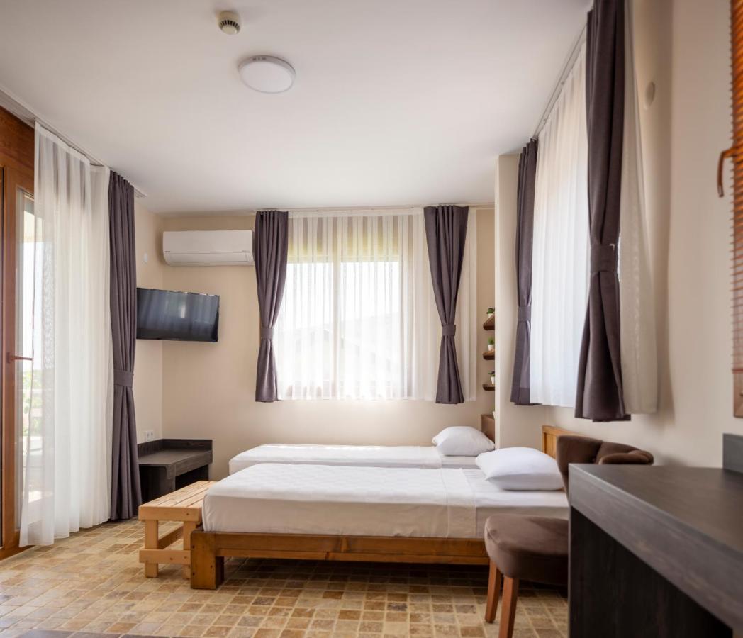 Cesmekes Otel Εξωτερικό φωτογραφία