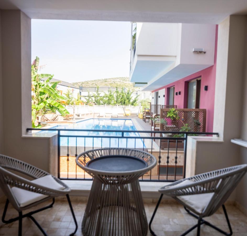 Cesmekes Otel Εξωτερικό φωτογραφία