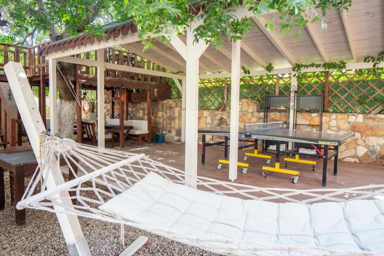 Cesmekes Otel Εξωτερικό φωτογραφία